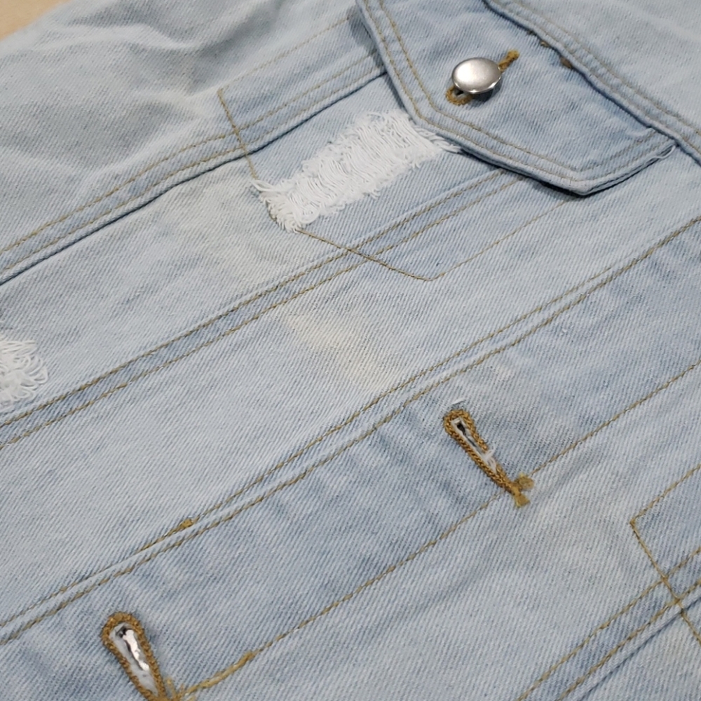 ⭐ Distressed Cold Shoulder Blue Jean Jacket - Picture 9 of 9